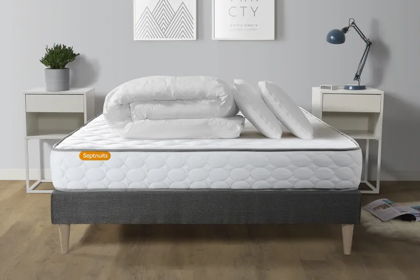 Pack lit complet 140x200 cm - Matelas + Sommier Gris (en kit) + 2 oreillers + Couette - Memo